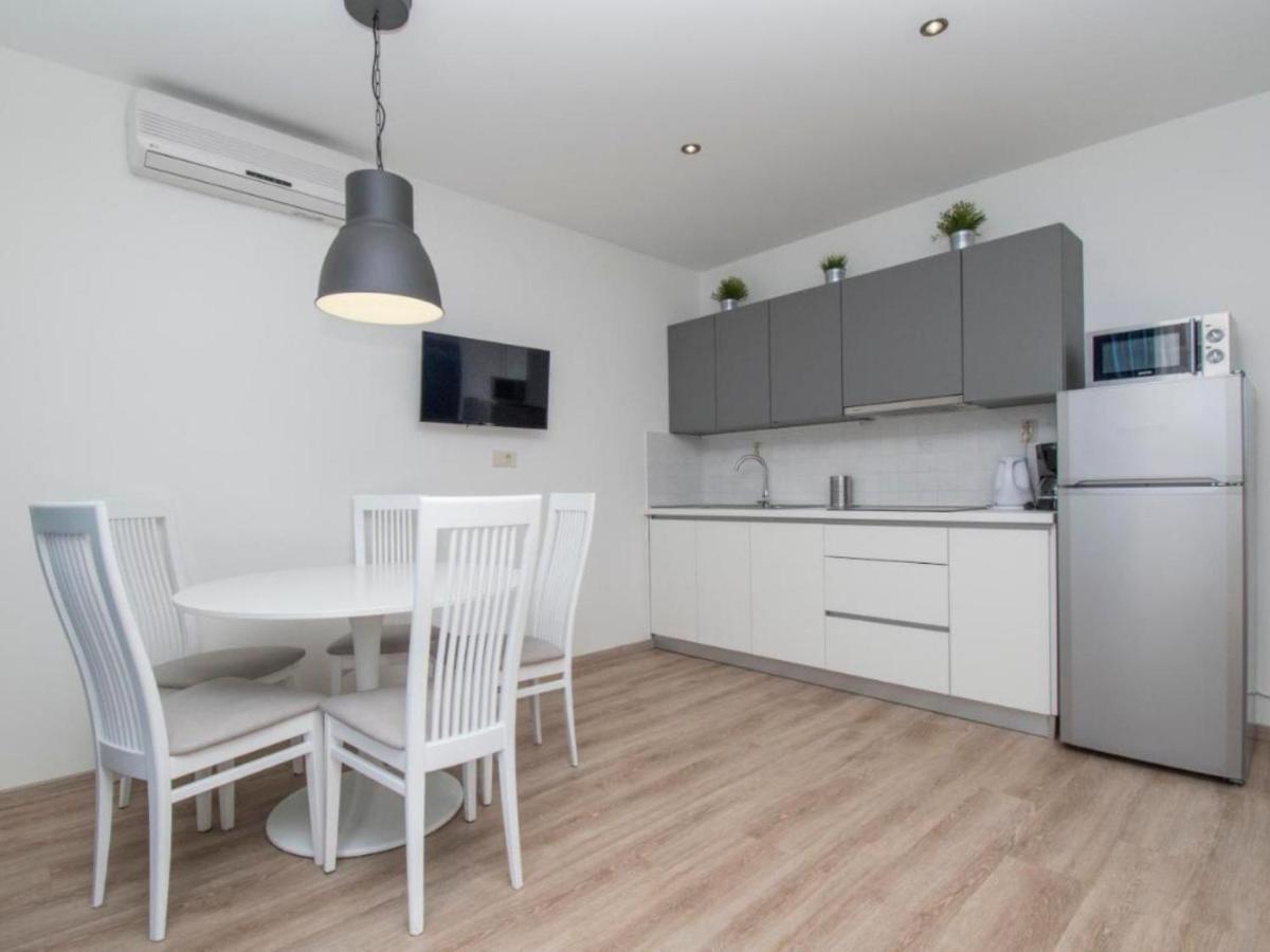 Apartments Antonio Tučepi Extérieur photo